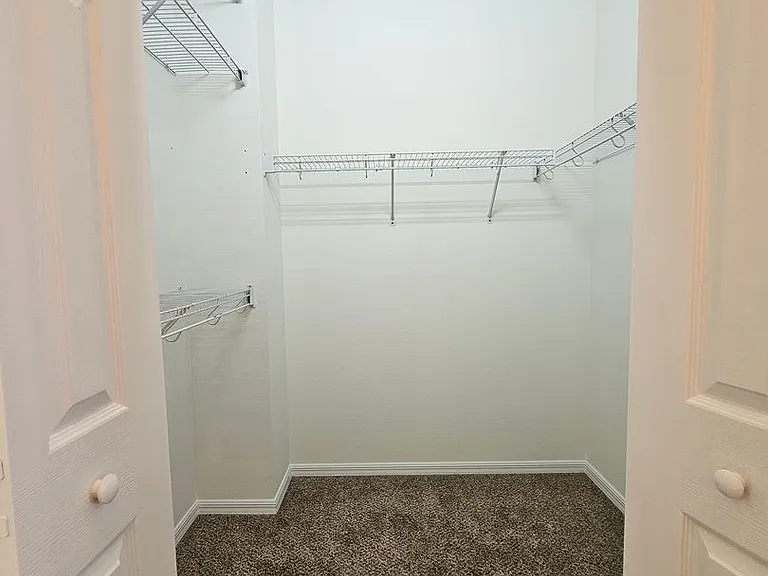 7209 Colonial Lake Dr — Photo 23