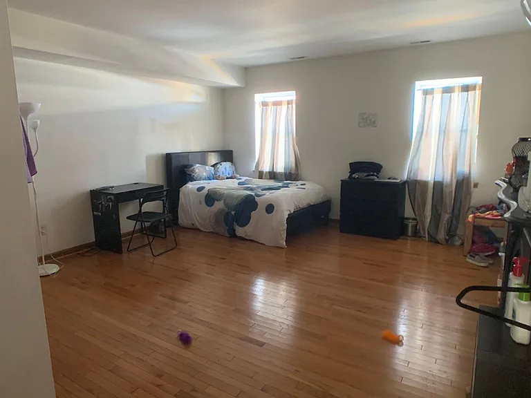 4028 Market St #2F — Photo 3