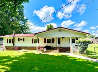 908 Manchester Ave, Middlesboro, KY 40965