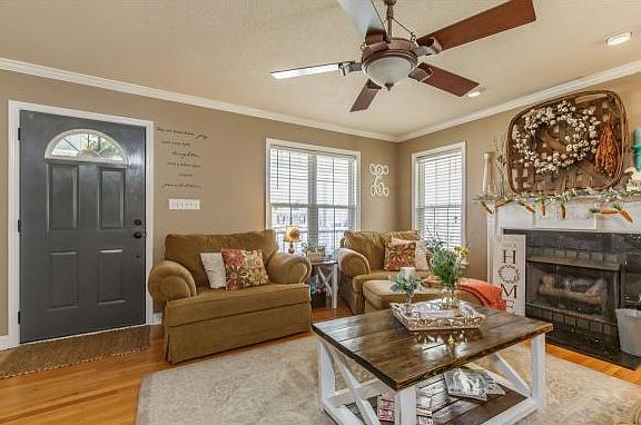 4th image of 514 Clover Ct