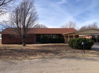 713 N 2nd St, Cyril, OK 73029