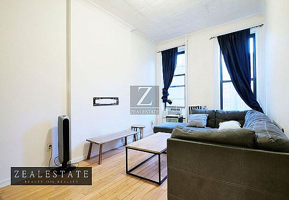 4th image of 426 Bergen St APT 1R