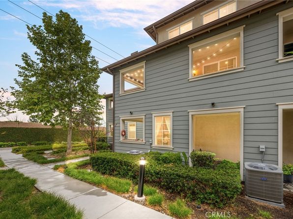 1052 Newberry Ln, Claremont, CA 91711