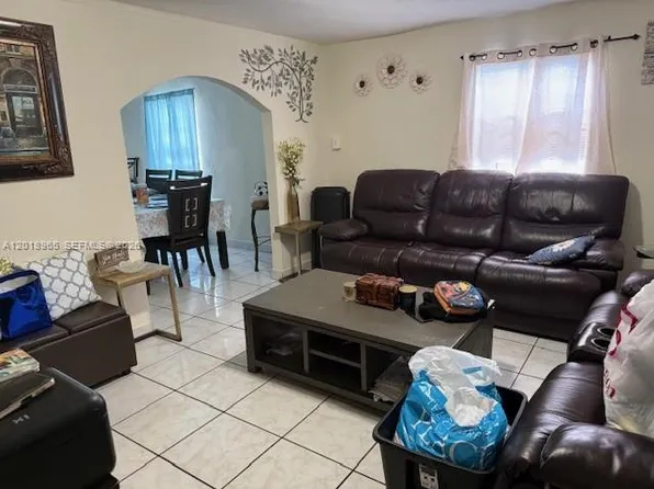 5328 SW 18th St, Hollywood, FL 33023