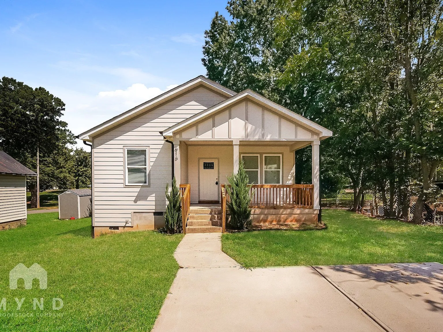 3 bed, 2.0 bath, 1360 sqft, $1,645 — Photo 1