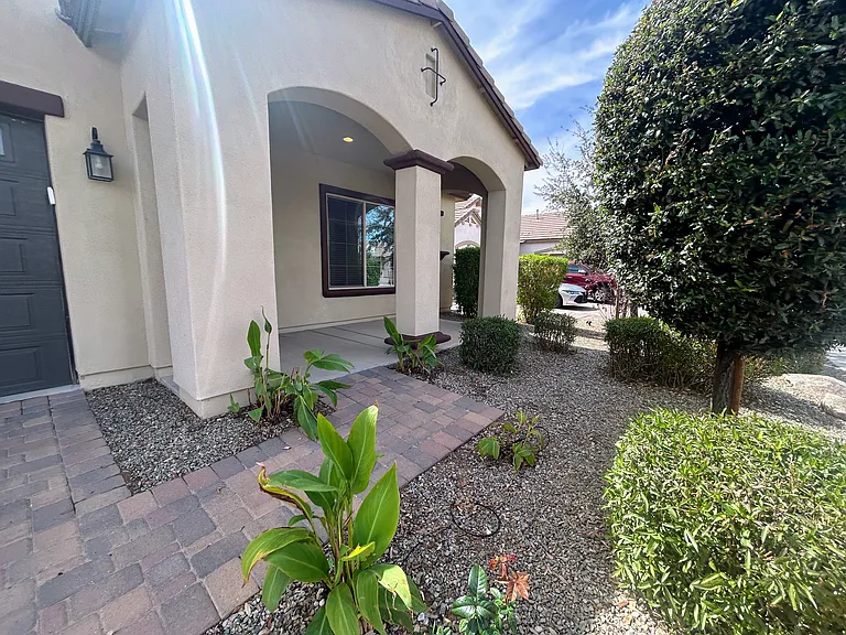 3841 E Powell Pl — Photo 4