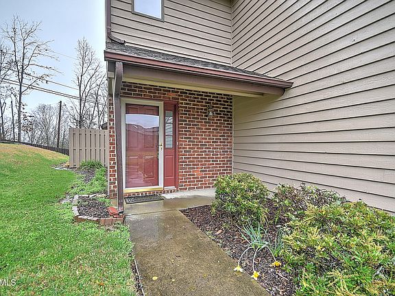 2nd image of 248 Willowbend Dr #248
