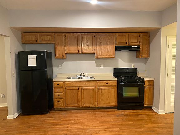 3rd image of 6032 Etzel Ave #6032
