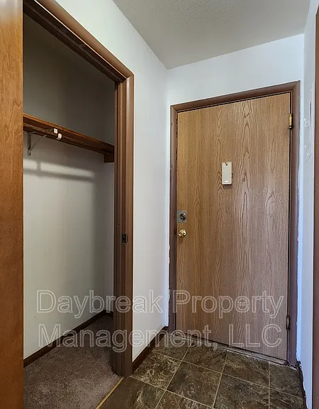 915 7th Ave N #14 — Photo 5