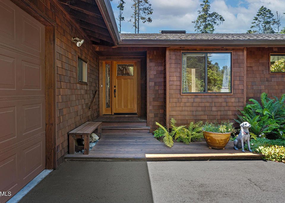 1st image of 45151 Mar Vista Dr