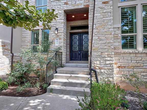 4th image of 2817 Grand Oaks Loop
