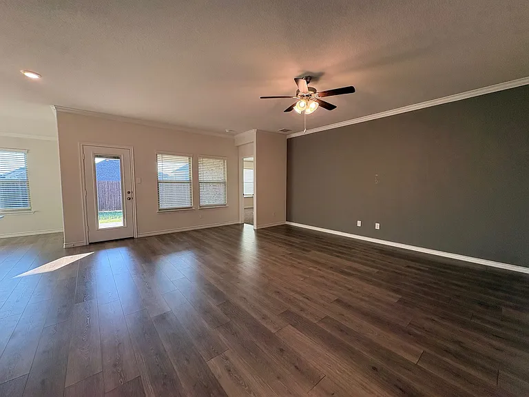 610 Union Dr — Photo 6