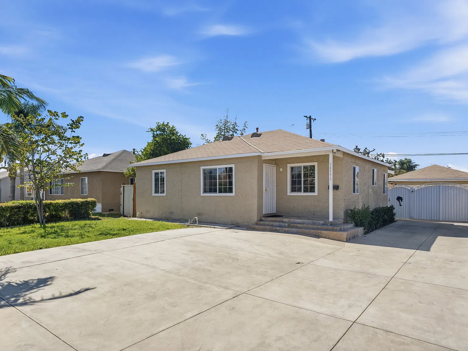 3 bed, 1066 sqft, $3,700 — Photo 1