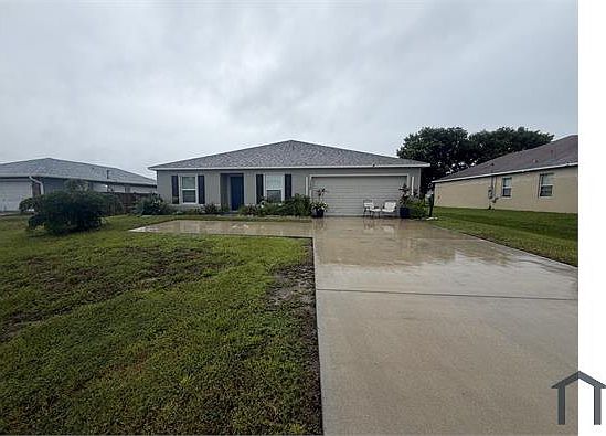 2nd image of 1130 SW Del Rio Blvd