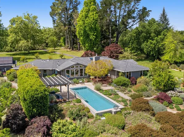 4048 El Molino Lane, Sebastopol, CA 95472