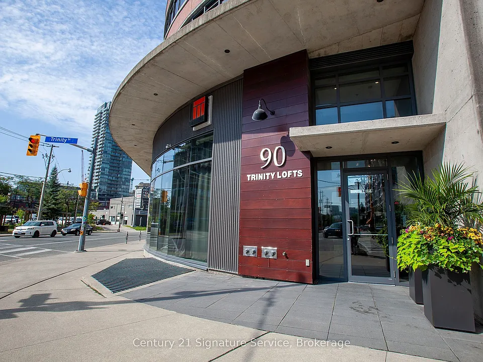 90 Trinity St #507