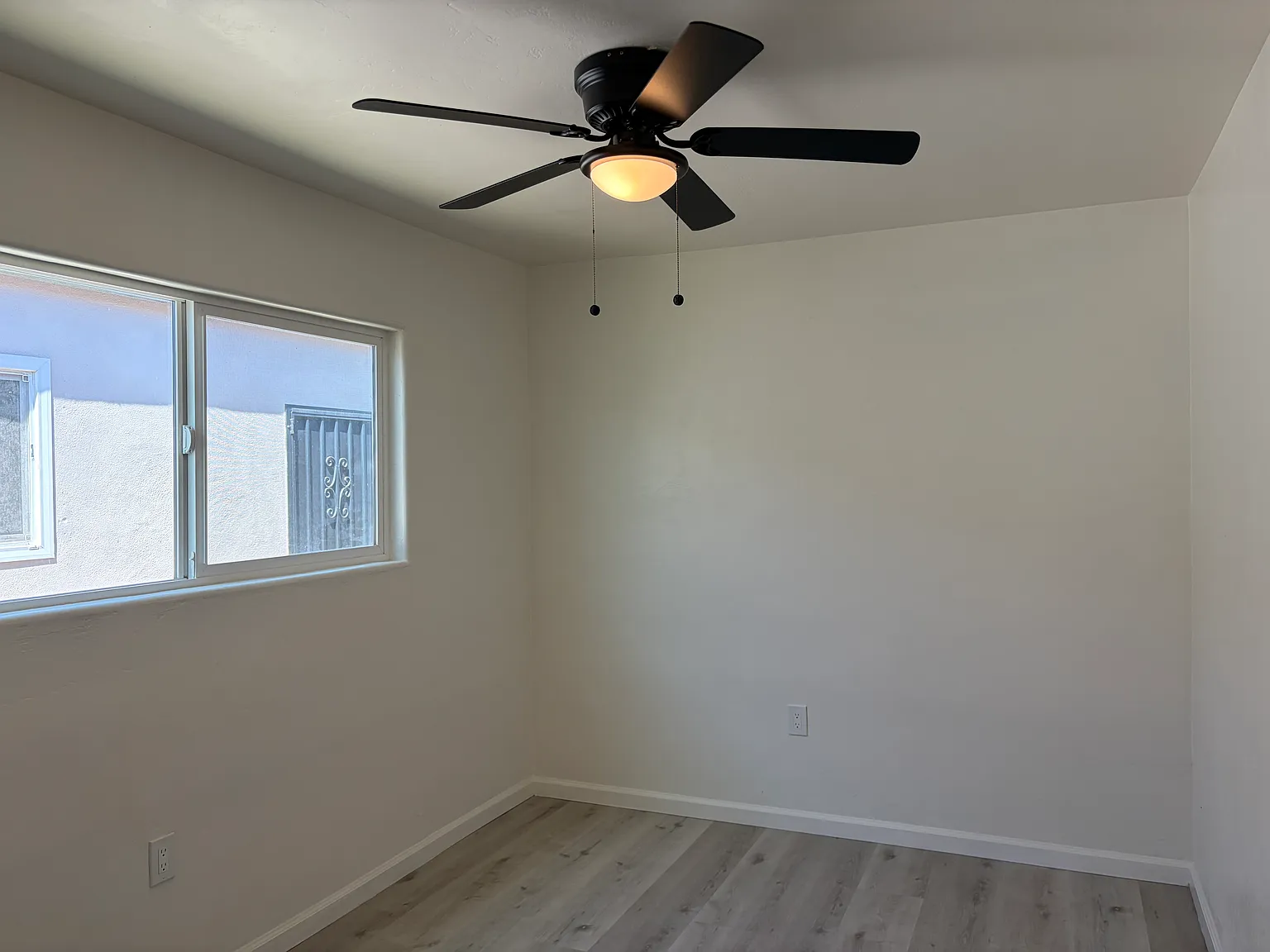 2 bed, 700 sqft, $2,600 — Photo 3