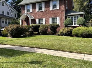 285 W Hudson Ave, Englewood, NJ 07631