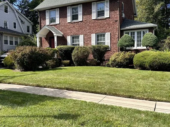 285 W Hudson Ave, Englewood, NJ 07631