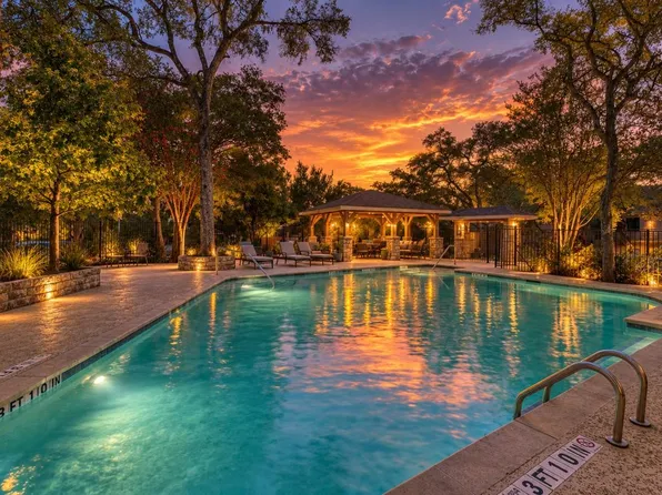 6810 Deatonhill Dr APT 110, Austin, TX 78745