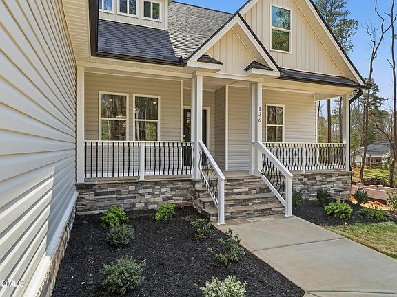 3rd image of 136 Nakoma Dr