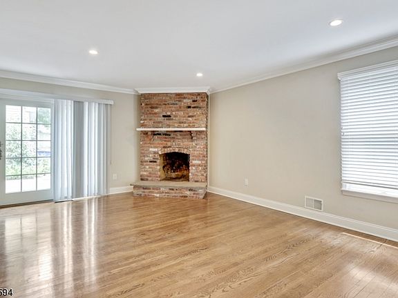 5th image of 23 Ruthven Pl