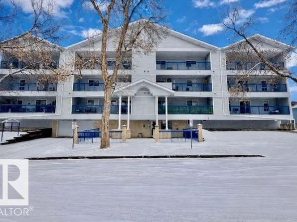 5212 48th Ave #203, Wetaskiwin, AB T9A 0N3