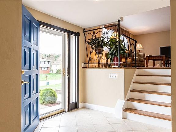 3rd image of 3715 Gleneagle Dr