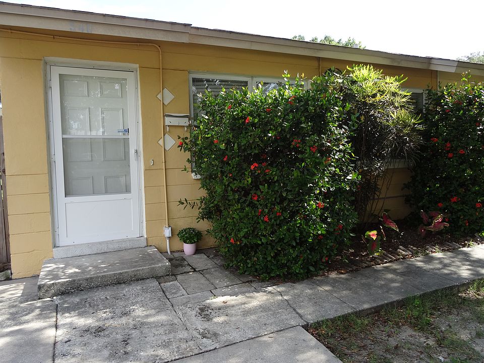 1st image of 540 73rd Ave N