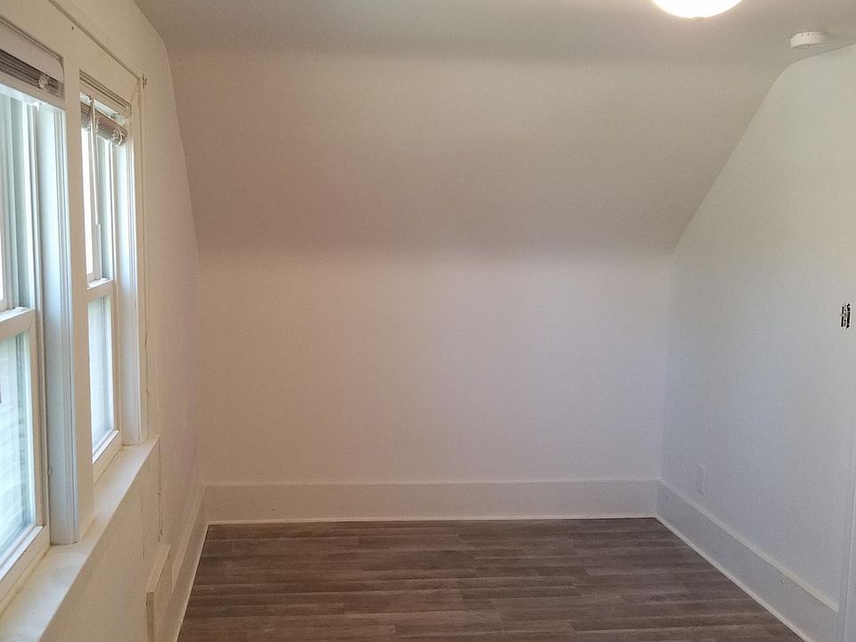 1st image of 236 1/2 Orchard Dr