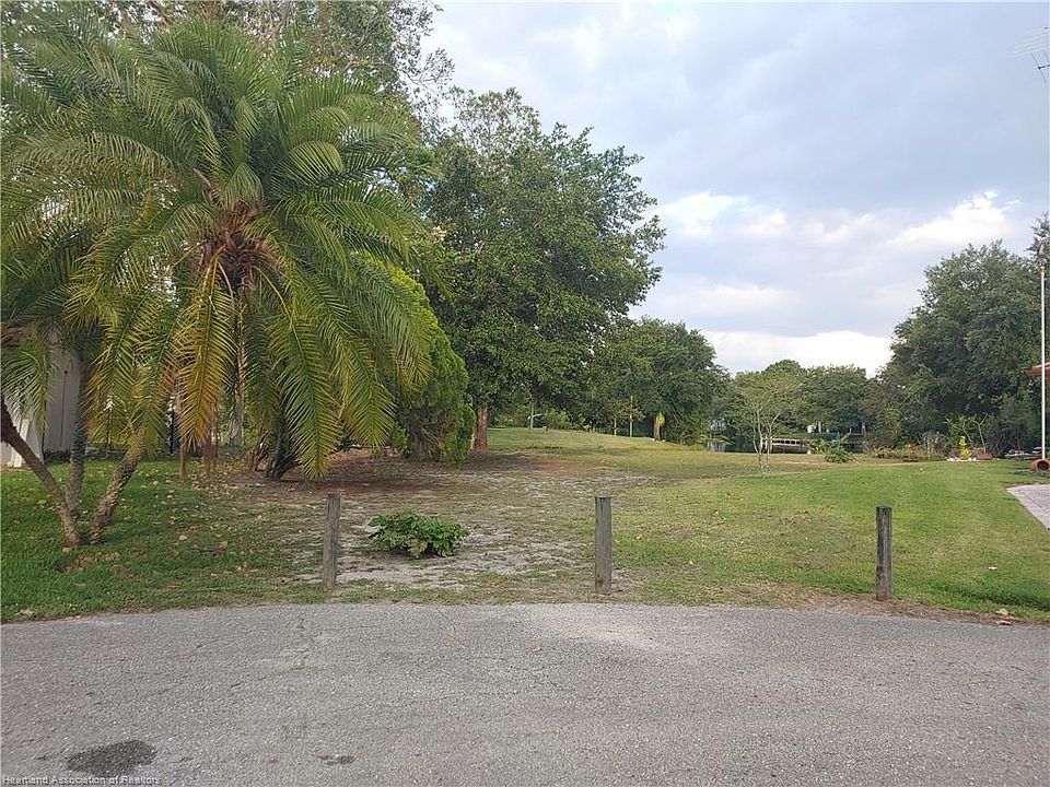 1st image of 196 Autumn Ave