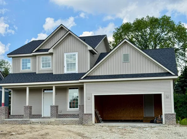 26365 Pine Gate Ave, Chesterfield, MI 48051