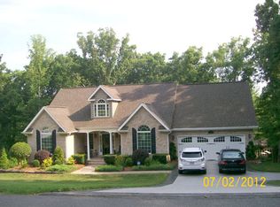 120 Oaklawn Rd, Mount Airy, NC 27030