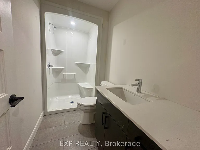 1089 Notre Dame St #3 — Photo 7