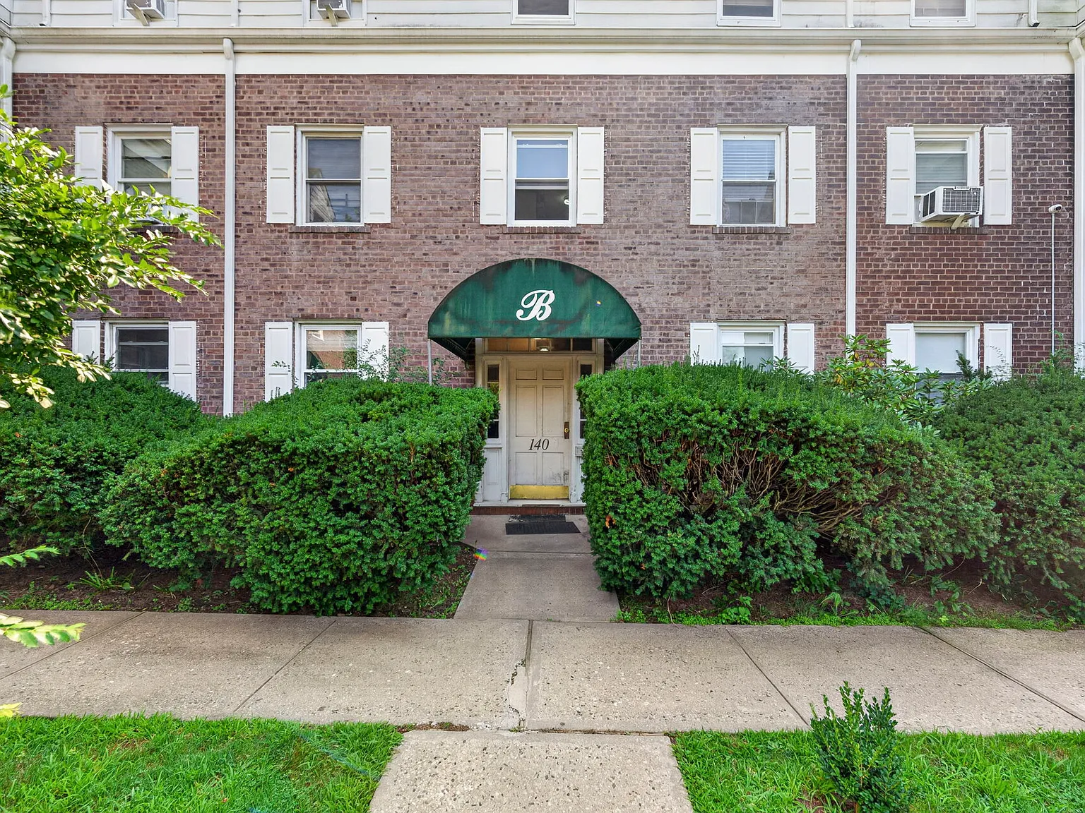 3 bed, $3,000 — Photo 3