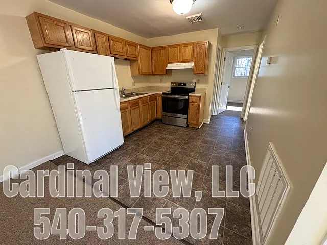 272 Lindsay Dr #11 — Photo 2