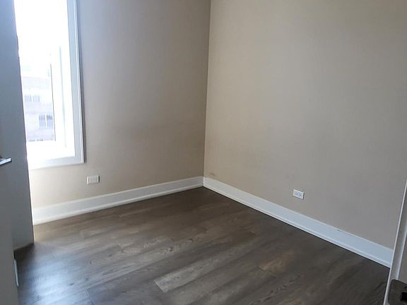 5th image of 1725 N Western Ave #22
