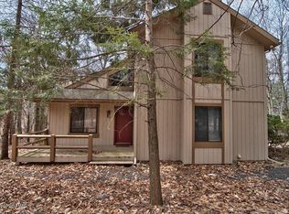 184 Boones Trl, Pocono Pines, PA 18350