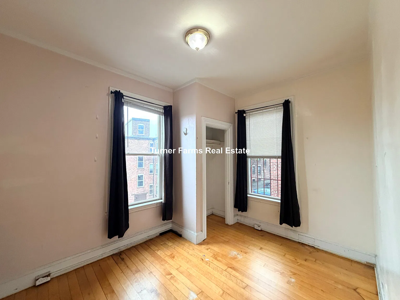 1516 Commonwealth Ave — Photo 2
