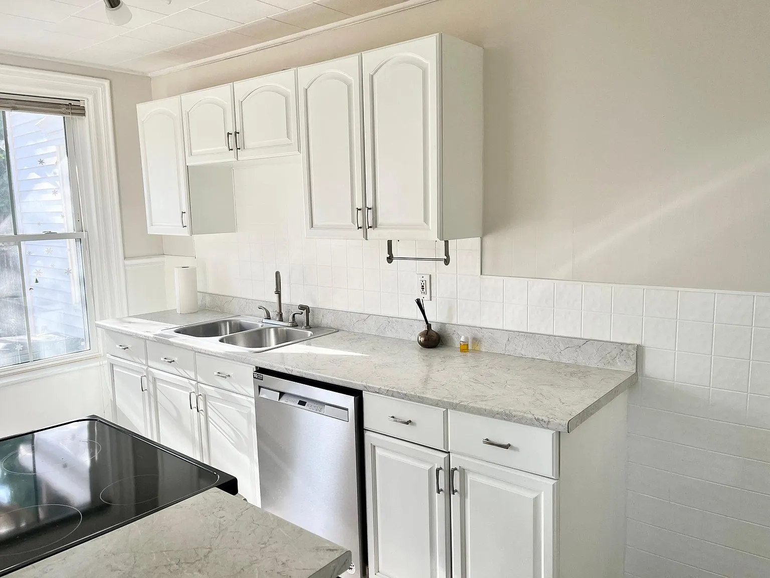 112 Elm St — Photo 1