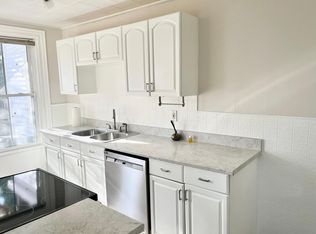 112 Elm St #1, Amesbury, MA 01913