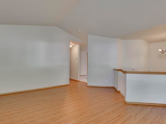 5th image of 203 S Aerie Ct