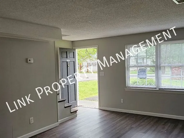 1638 Keeble St — Photo 29