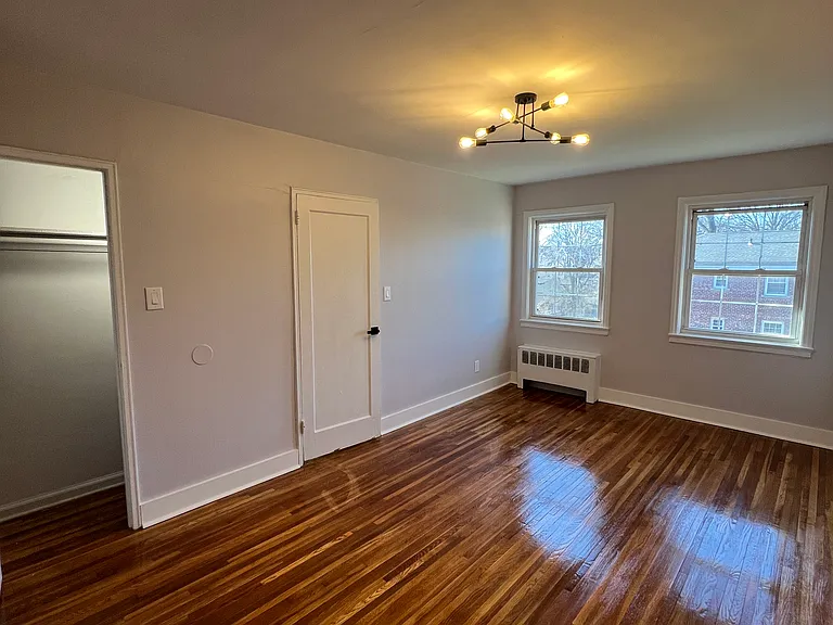 298 Grafton Ave — Photo 7