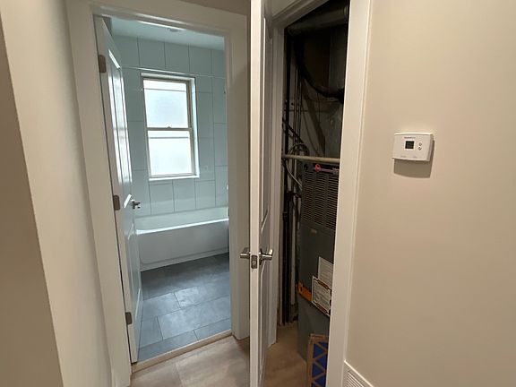 5th image of 7503 N Seeley Ave Unit 7507-2