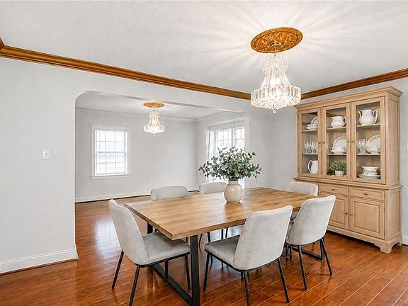 4th image of 6113 Victorian Dr