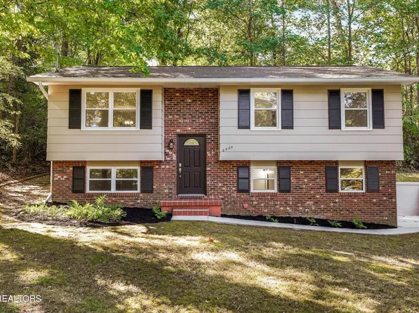 2329 Roundtree Rd, Knoxville, TN 37923