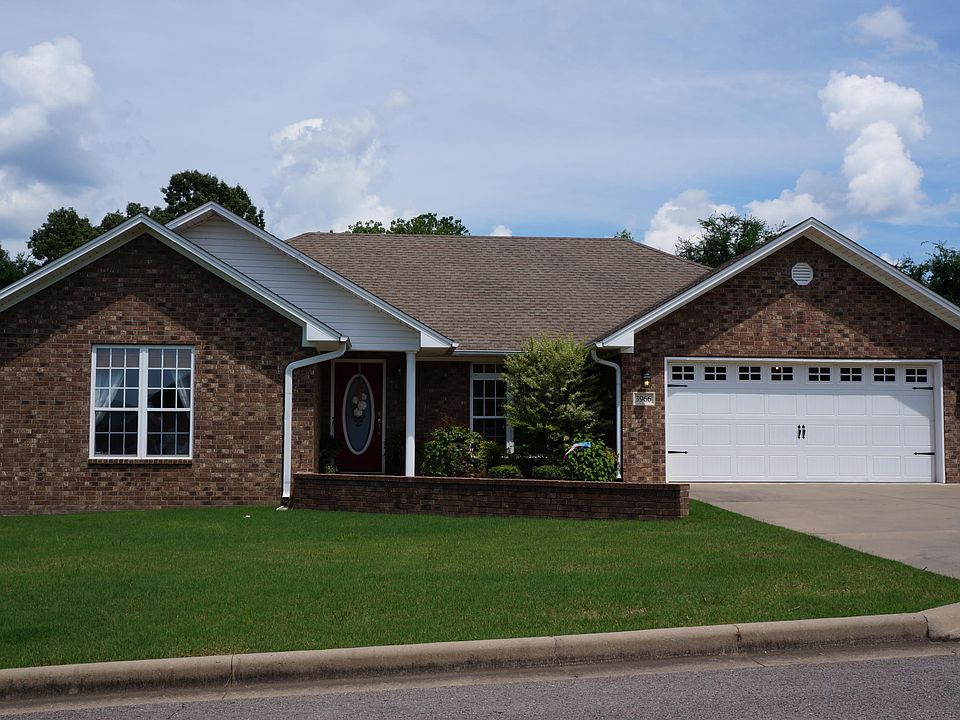 1st image of 3966 Hemlock Ln