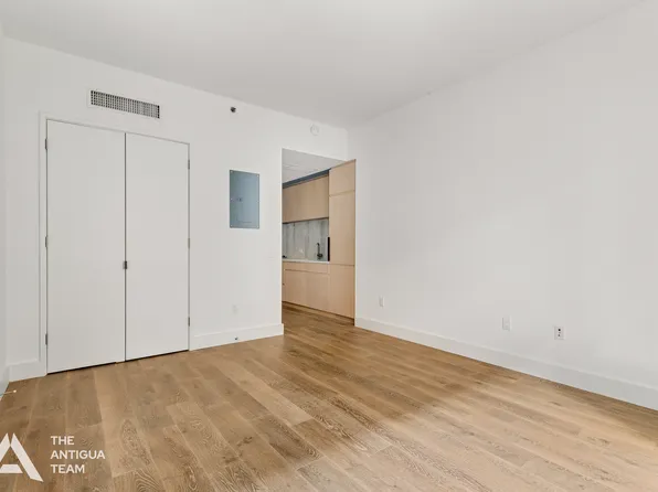 10 Nevins Street 3H image 1 of 13
