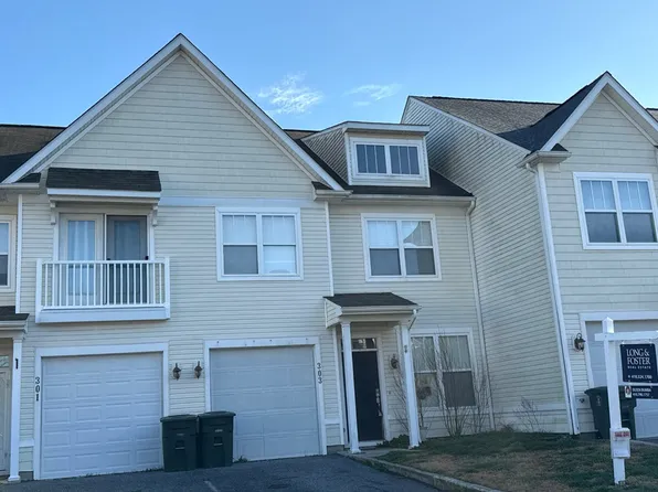 303 Schooner Ln #102, Berlin, MD 21811